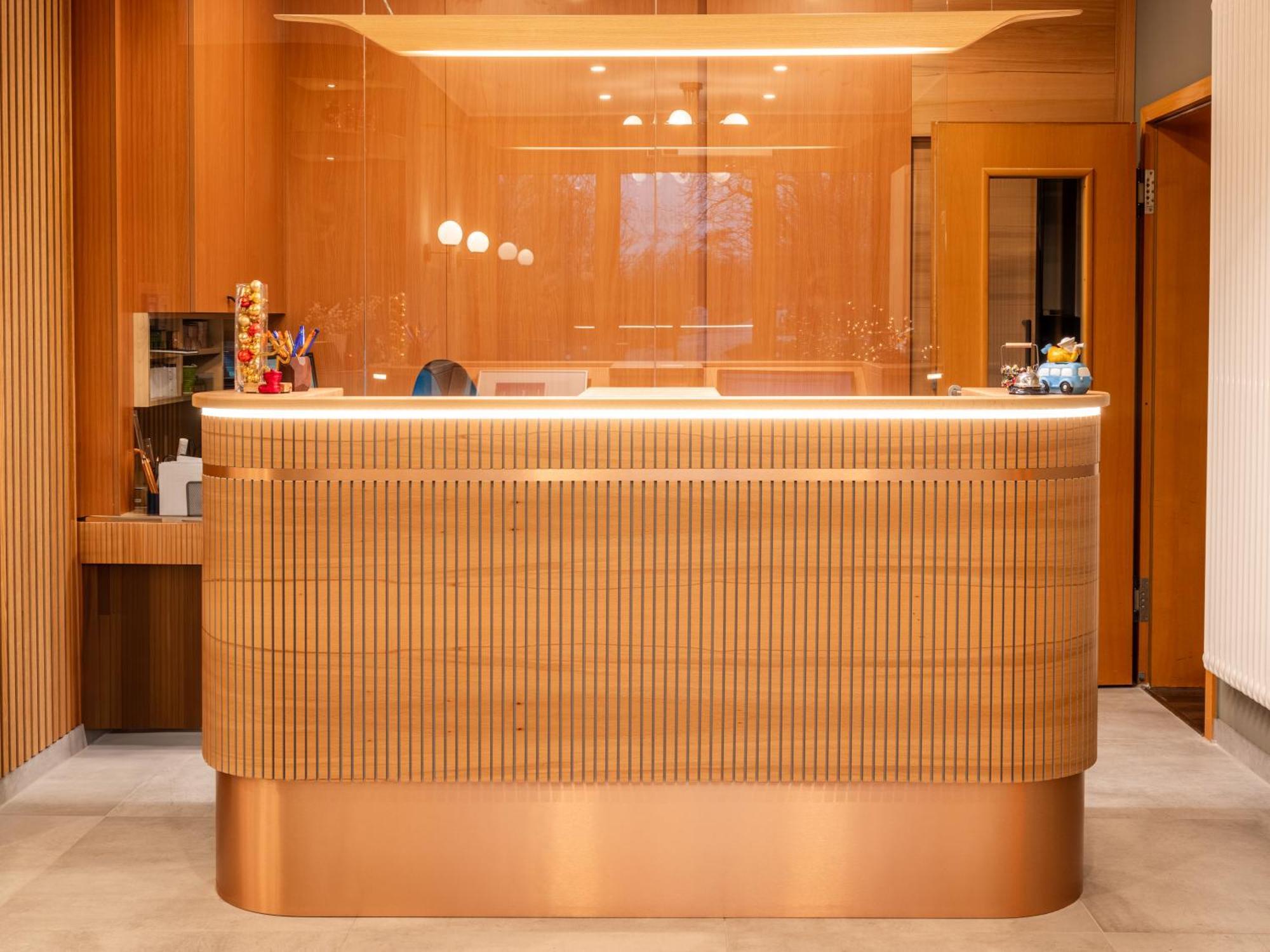 Hotel Ostseeland ロストック エクステリア 写真