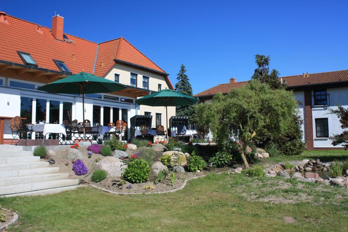 Hotel Ostseeland ロストック エクステリア 写真
