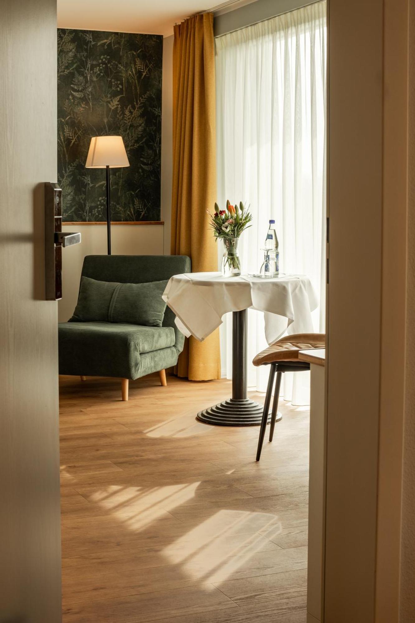 Hotel Ostseeland ロストック エクステリア 写真