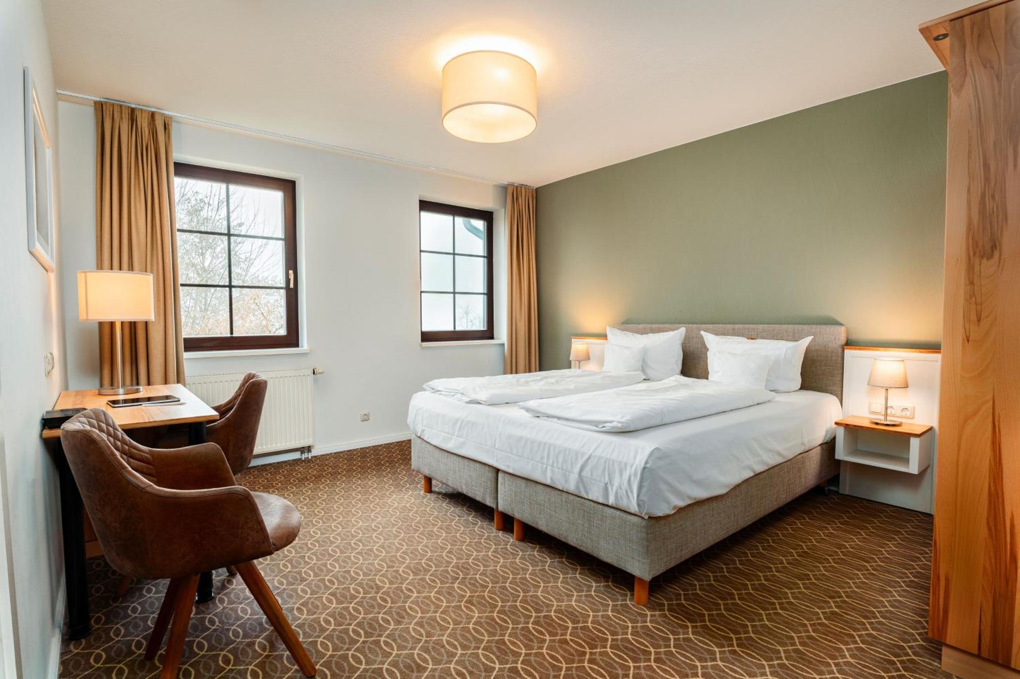 Hotel Ostseeland ロストック エクステリア 写真