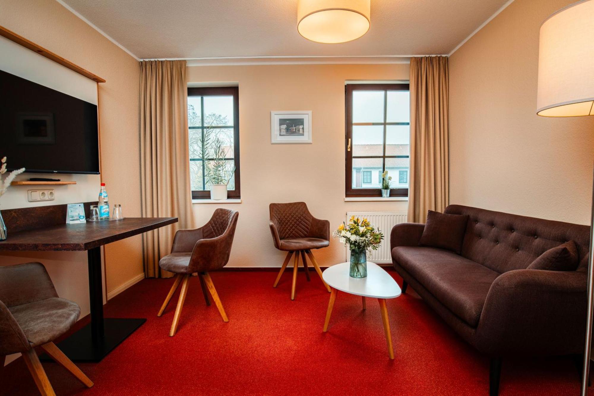Hotel Ostseeland ロストック エクステリア 写真